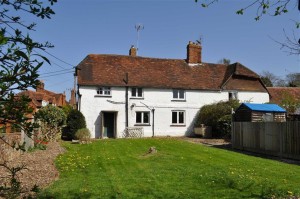 The Brambles Church Street Crondall Farnham estate agents in Farnham period cottage sold