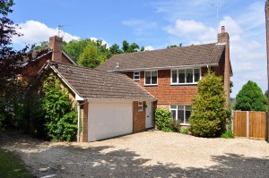 Greystead Park South Farnham property sold by trueman and grundy