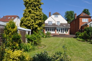 Farnham town centre detached house with parking sold by Trueman & Grundy